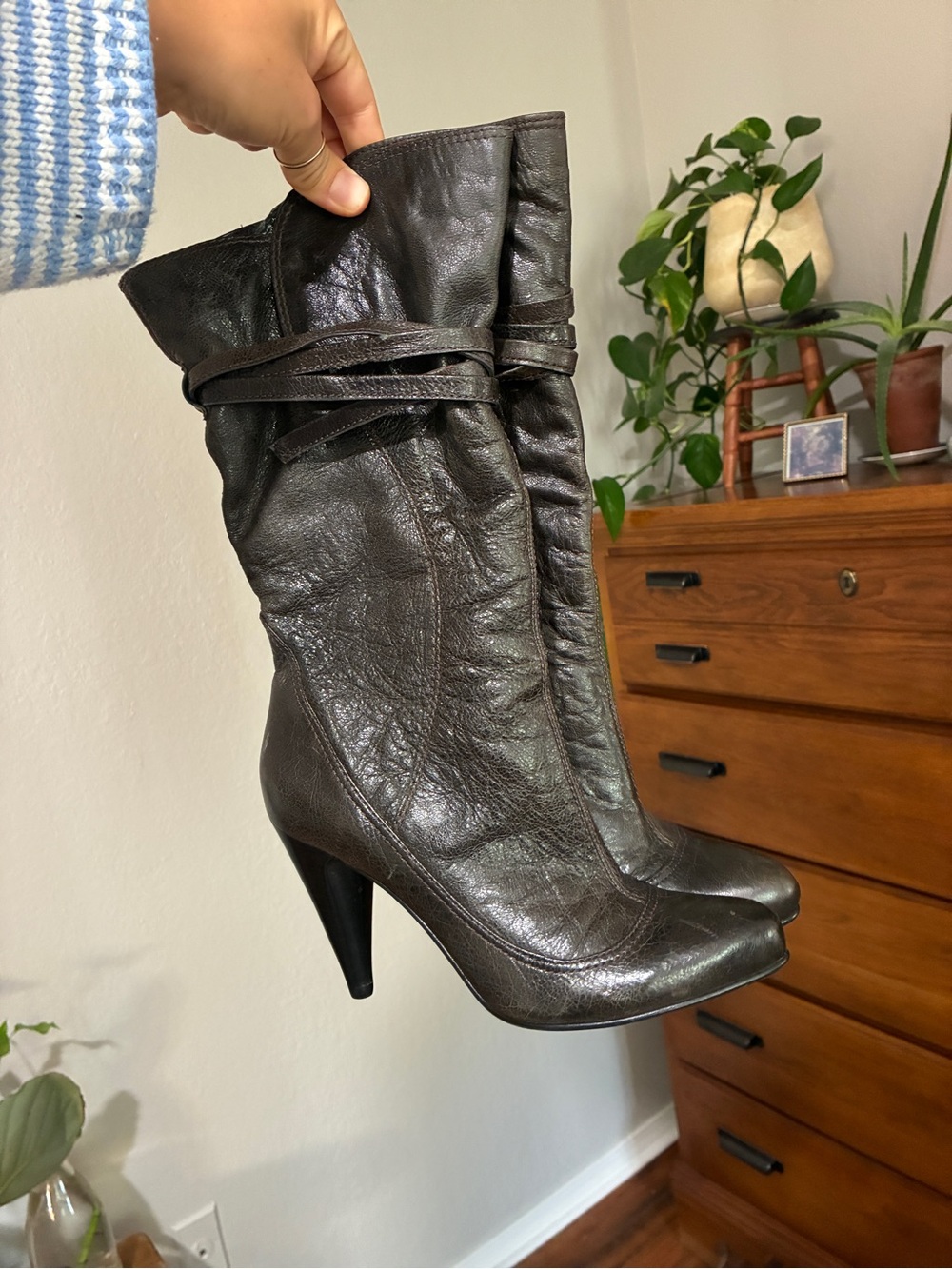 Vintage Luichiny "Cleva" Y2K Leather Boots